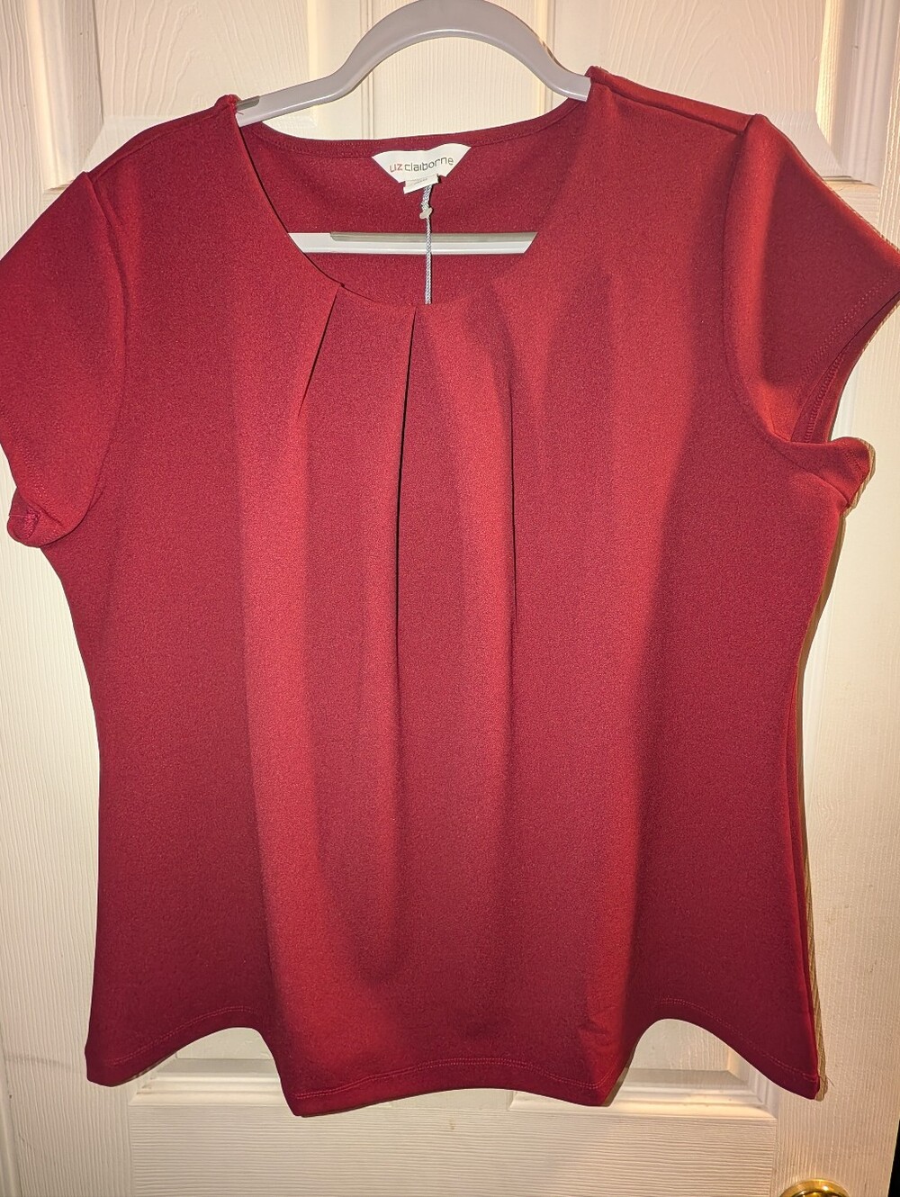 Liz Claiborne Red Short Sleeve Pleat Front Top